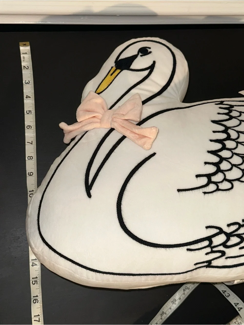 Day dream Society white swan